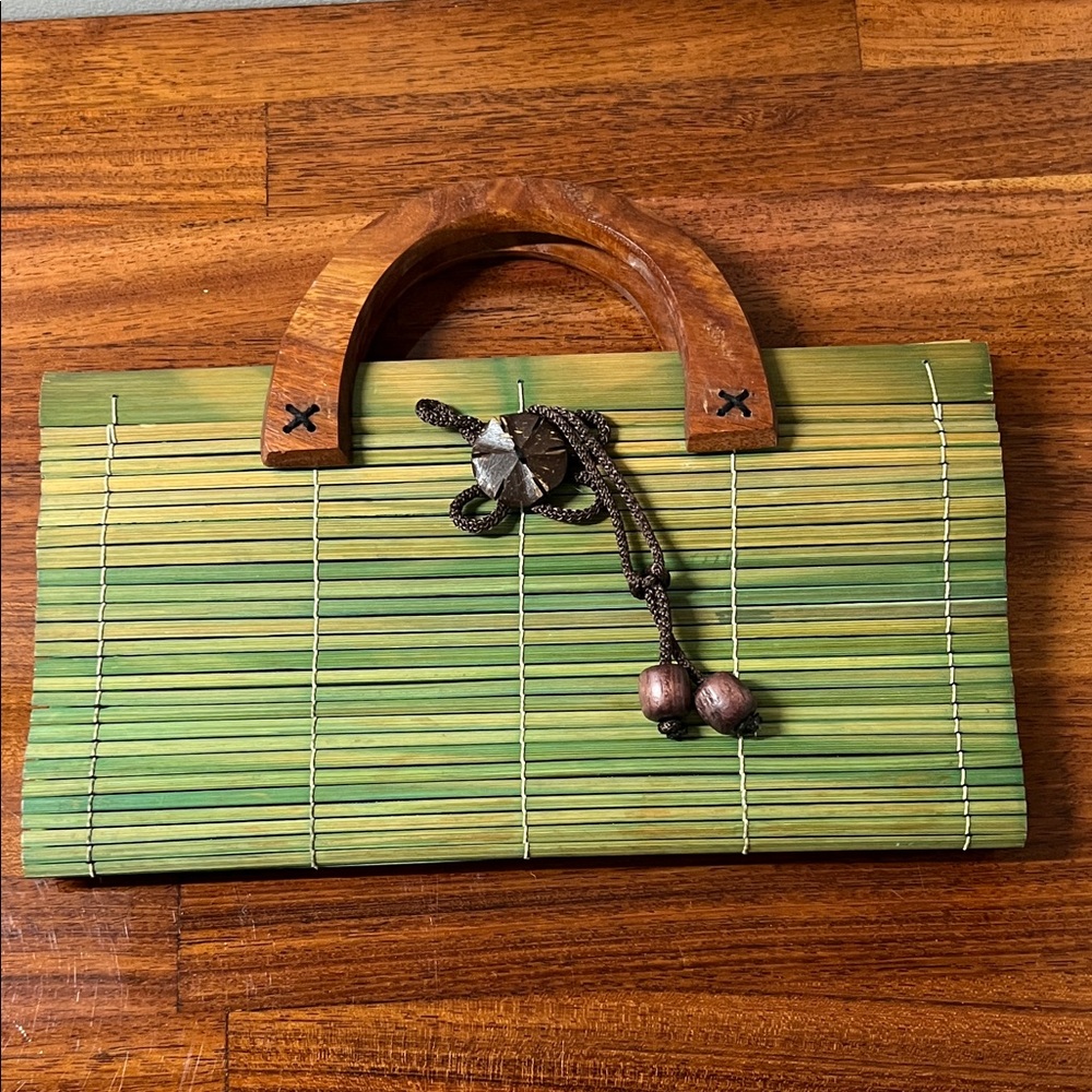 Green Bamboo Handbag with Wooden Handles